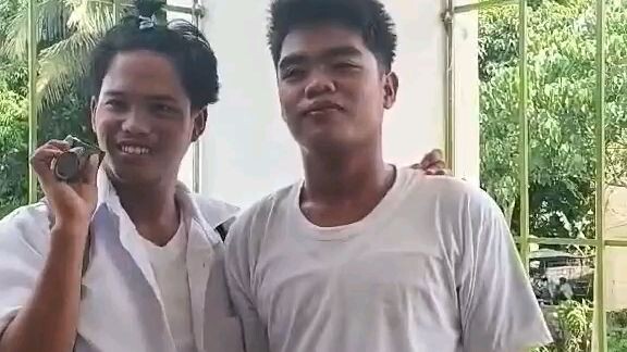 Para sa grades HAHAHAHA