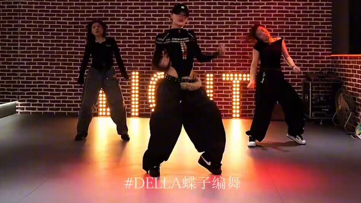 Rutinitas jazz keren dan mudah dipelajari berjudul "Gimme More" [Koreografi Diezi | Koreografi Orisi