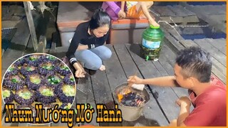 Lần Đầu Cả Team Trải Nghiệm Món Nhím Biển Nướng Mở Hành
