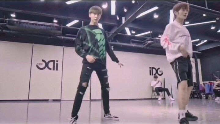 【Liu Ye】Are you trying to be so handsome that Mommy will have no choice but to inherit my Huabei? (๑