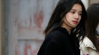 张婧仪真好看，穿这么朴素还能这么美，这小脑瓜圆圆的好可爱呀