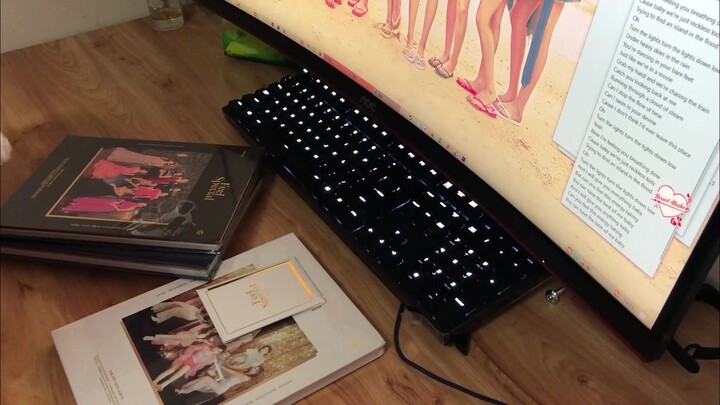[TWICE] The Yu Bar’s album has arrived—let me unbox it and see how lucky I am! (There are 14 more wa