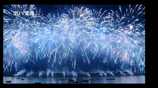 Fireworks at Liuyang River on the Winter Solstice, wishing everyone to stay away from malaria and ha
