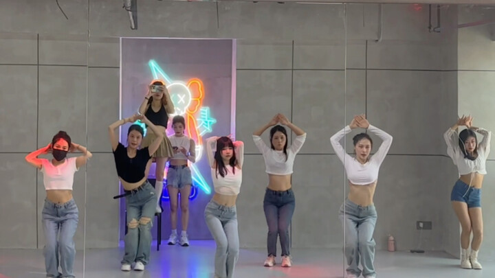 【Little Hamster】Rollin Dance Studio's summer hip-twisting dance is here