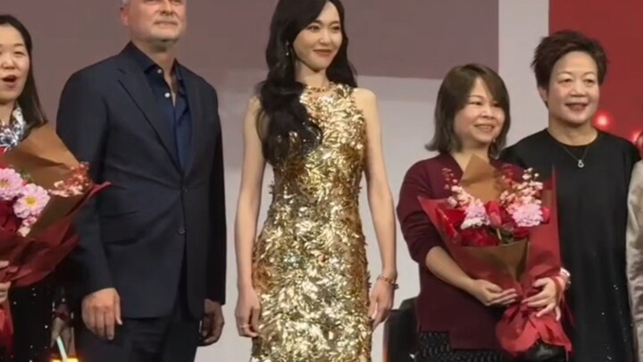 That reserved “85 Flower” could take a page from her… After all, every brand would love Tang Yan as 