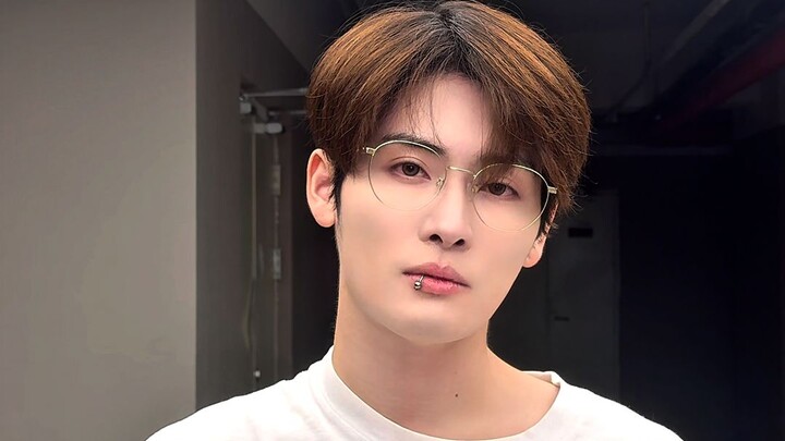 Rikimaru menari lagu baru Bollywood, wajah dan tariannya benar-benar luar biasa, bahkan penyanyi asl