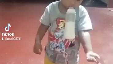 pakitang gilas daw baby ko🙂