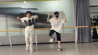 《 乐 意 效 劳 》摇 子 纯 享 版[tv_doge]