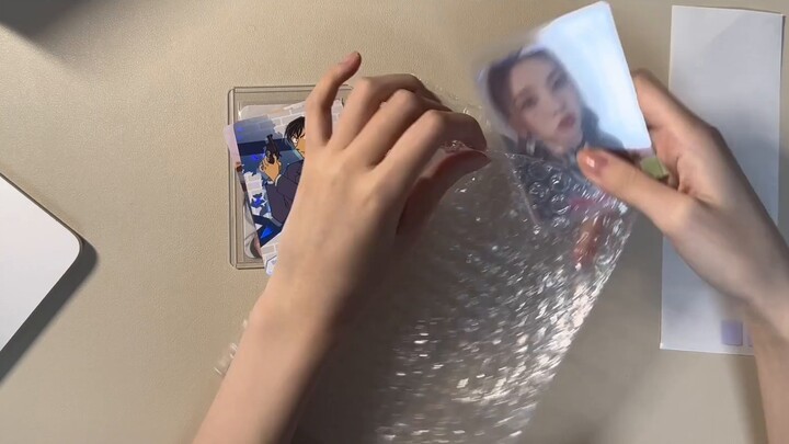 บรรจุภัณฑ์การ์ดใบเล็ก | แค่พูดไม่กี่คำก็อารมณ์ไม่ดีไม่แนะนำให้ดู