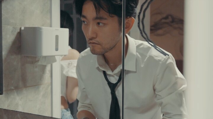 من ينظر إلى الحاضر من بعد سيُرى كما ننظر نحن إلى الماضي.