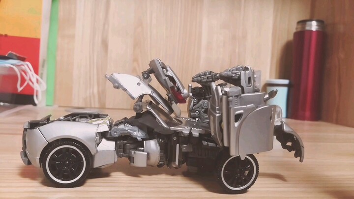 Proses transformasi Transformers MPM9 24 frame (animasi stop motion)