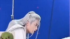 Behind the scenes of "Longing": Tan Jianci imitates Yang Zi's wirework poses!