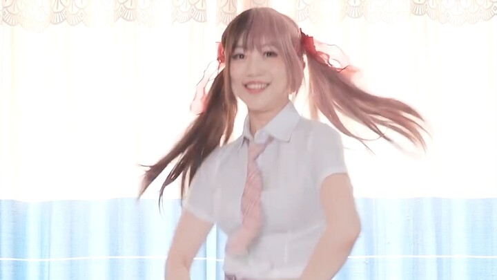 เธอน่ารักมาก! เธอคือเด็กผู้หญิงจากห้องข้าง ๆ ในความทรงจำของฉัน~ หวังซินหลิงรักคุณ