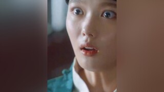 Hoàng Thượng ỷ cao trêu chọc thái giám parkbogum kimyoojung moonlightdrawnbyclouds bhdkbiz kdrama