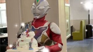 Ultraman is by my side