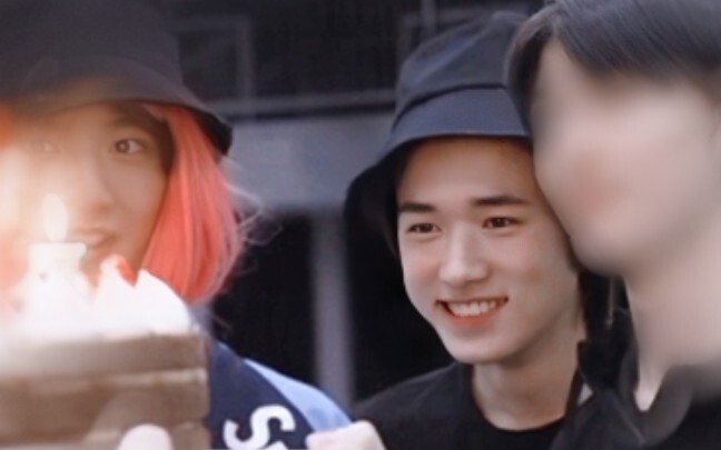 [Song Yaxuan] Help... Why is he so tiny, yet soft and cuddly?