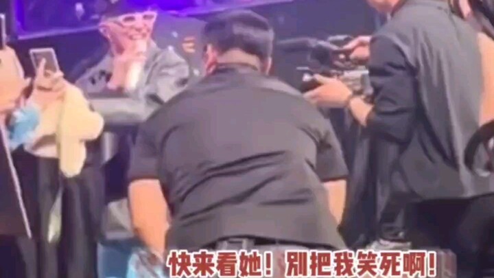 Kabar baik: Sudah diingat oleh idola! Kabar buruk: Ternyata itu adalah momen memalukan masa lalu.