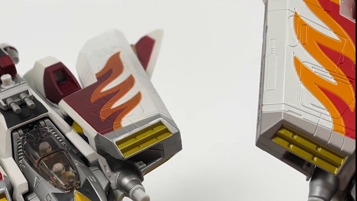 "Berbagi Model Z" Ini sayap lengkap kami - Ultraman Mebius GUYS Strike Phoenix (Edisi Terbatas 3-in-