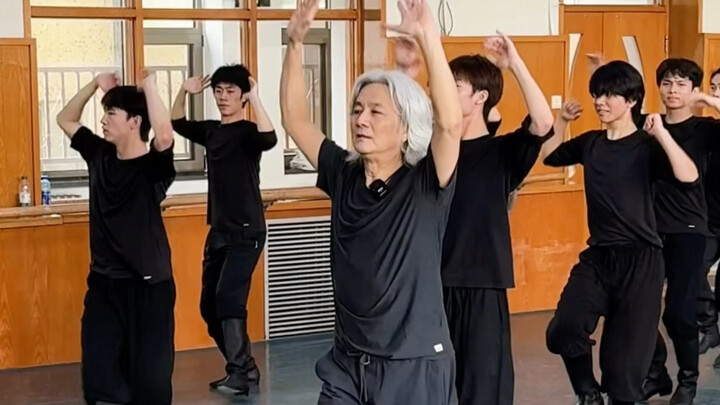 เช็กตีหม่าน คล้ายเล่าเรื่อยๆ