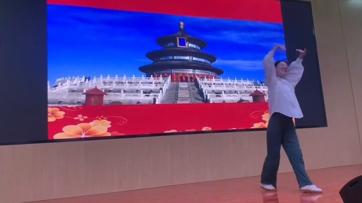 A song "Wanjiang" We should be strong