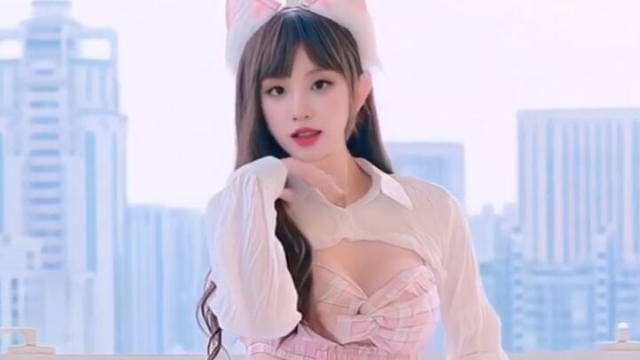 Song Yuqi đổi mặt bằng AI