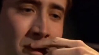 Khi chuyến bay bị hoãn 18 giờ, bạn là người duy nhất không đổi vé