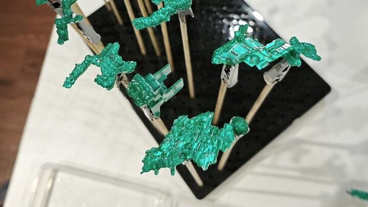 Bilizhu Dafa Challenges Crystal Unicorn