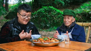 1 cái móng heo, 1kg khoai môn, bí kíp " Móng heo sốt khoai môn"