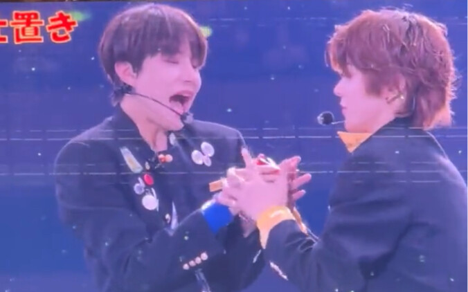 يوتا!! يوتا!!! “يوتا يوتا، ماذا تفعل؟ لا يمكن!!” آه آه آه، الكلب الذهبي مخالِف لدرجة لا تُحتمل!! كيف