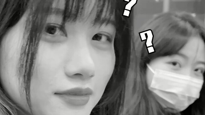 المفاجئ أن الجميع في الطريق كان ذاهبًا إلى سانيا، ألا تعتقدون أنها صدفة عجيبة...