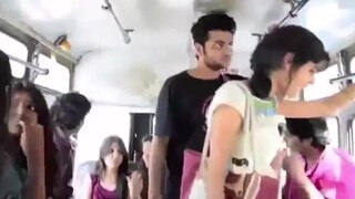 Tempatkan diri Anda pada posisi mereka, rasakan hati mereka...sangatlah nyaman untuk melihat akhirny