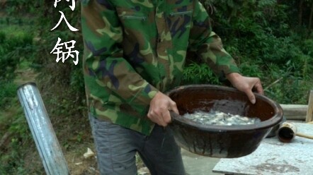 Cách làm dầu hàu truyền thống