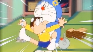 Nobita: Ahhhh (bau busuk, aku senang sekali!!!