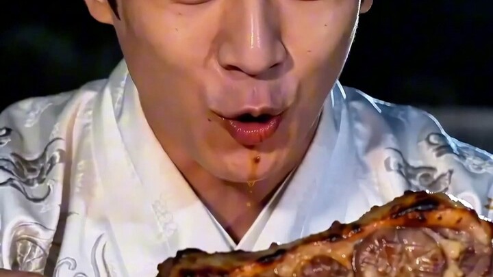ดวลกลางทุ่ง: เพิ่งฆ่าพวกต้าจื่อเสร็จ ก็มานั่งกินซี่โครงแกะย่างสีทองอร่อยๆ ของศัตรูทันที!