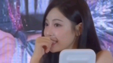 Ning Ning: How many times does the cat have to apologize? Hahahahahaha Now that I’m back in China, I