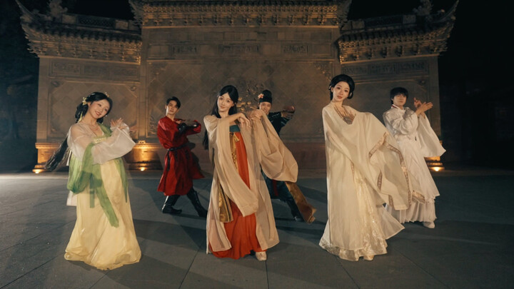 First-person perspective chicken-catching dance is here—“Pipa Melody”!