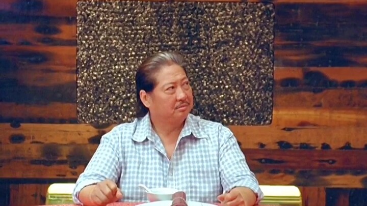 أدهش طاهٍ عظيم اعتزل لسنوات بطبق «ملفوف صيني بماء مغلي» رئيس الطهاة!