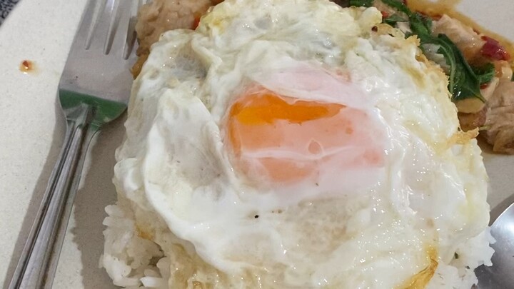 กะเพราโคตรอร่อย