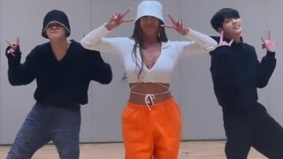 Video vũ đạo "ZOOM" của JESSI x TXT Choi Soobin & Choi Ranjun đã được phát hành!