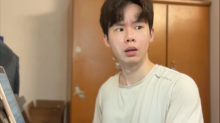 Khi người khác bảo bạn chơi đàn chỉ biết dán mắt vào bản nhạc