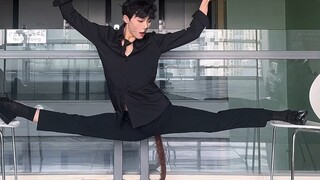 Saya tidak menyangka Tom Cat begitu fleksibel!