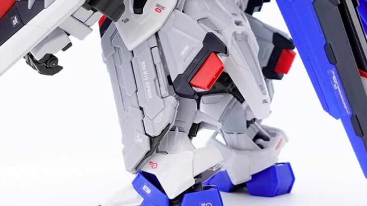 [Official Blog Prime Set] Introduction to the MGSD Freedom Gundam Official Blog Prime Set - Trendy? 