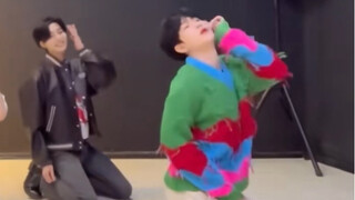 【Jin Bingzhou】Bakat Seorang Gadis Kecil