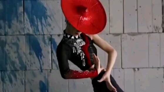 I just want to ask: Do you need to have a willow waist to dance the Dai dance?