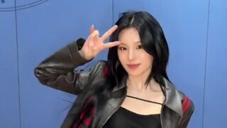 Nhảy Air cùng Flo! Thử thách nhảy Air Dance của ITZY Hwang Yeji