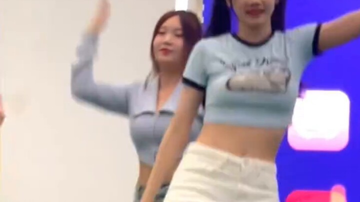 【Little Sloth】8.7 Tongzhou Aegean Sea Roadshow Straight Shot Red Bean Ice Moon Sauce adalah lagu mus