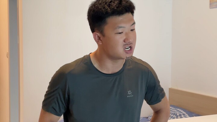 当表弟大学一个月只有800生活费？！