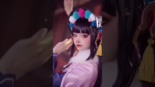 Yun Jin Cosplay from Genshin Impact