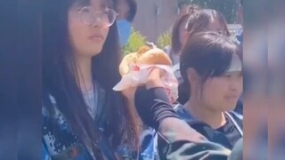 ครูฝึก: เก็บมือช้าหน่อย โดนกัดจนเหลือแต่โครงกระดูกแล้ว