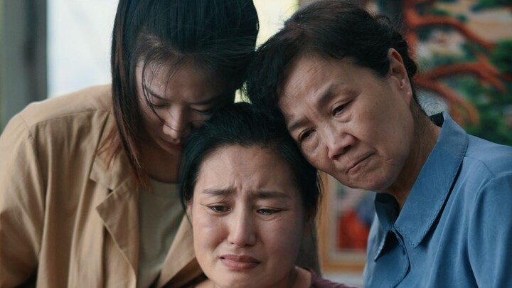 When an elderly person encounters something like this, should they agree or not?